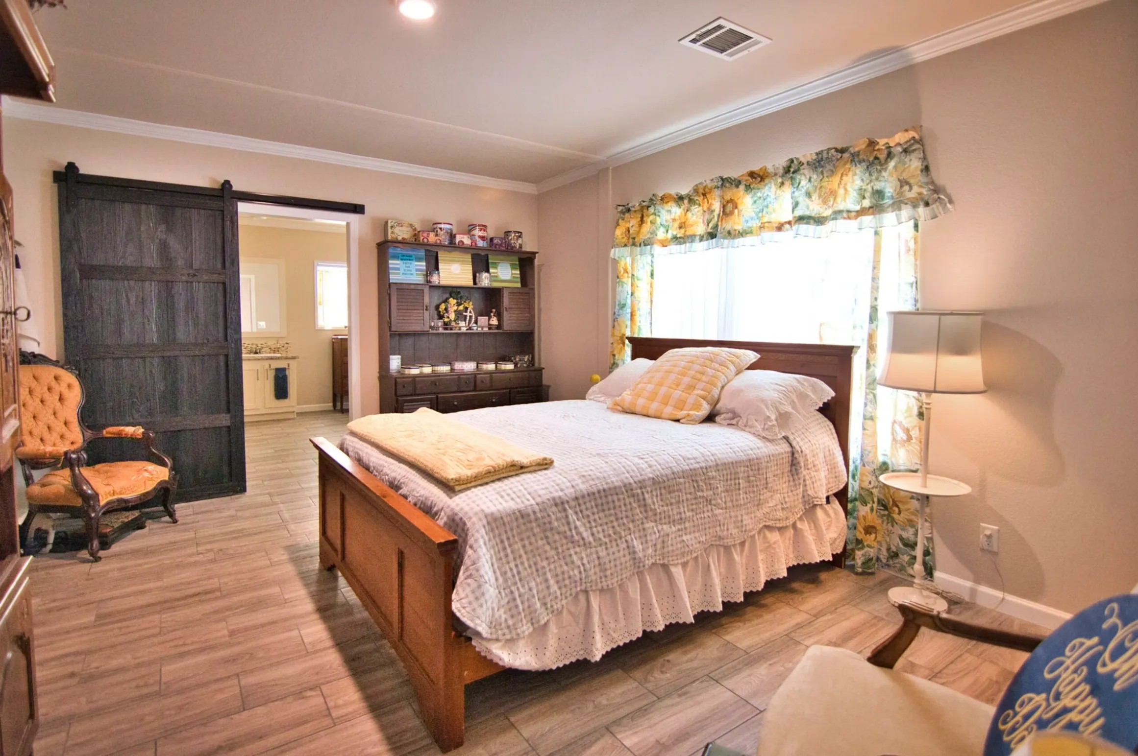 243 E FLAG CREEK RANCH RD