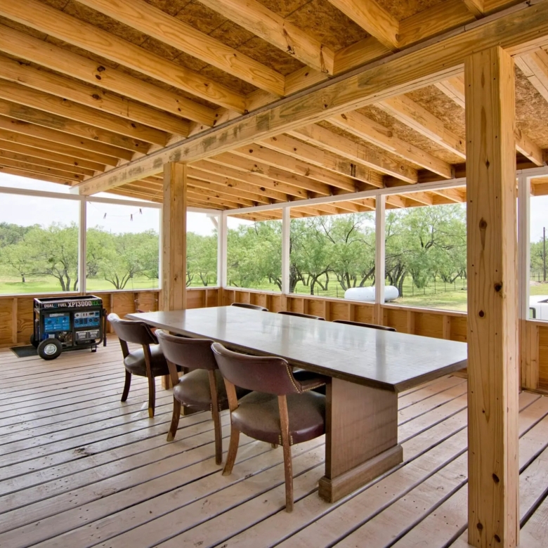 243 E FLAG CREEK RANCH RD