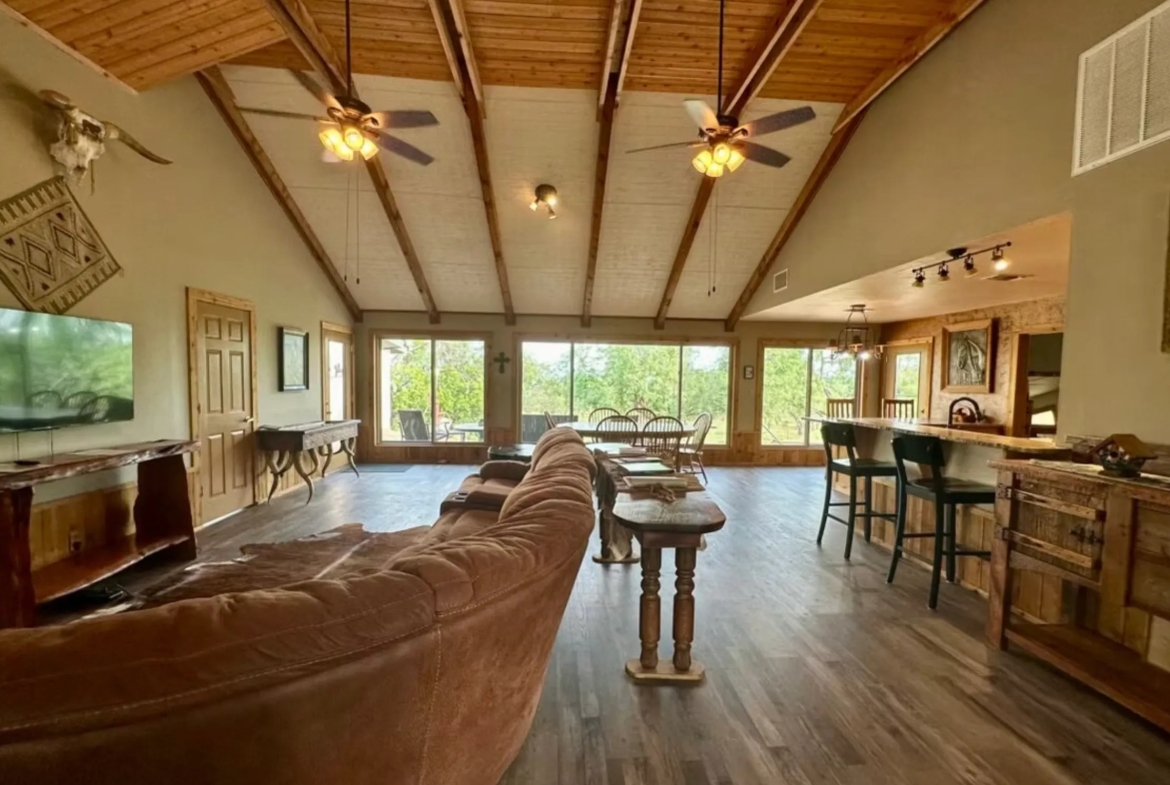1112 HIGHTOWER ROAD