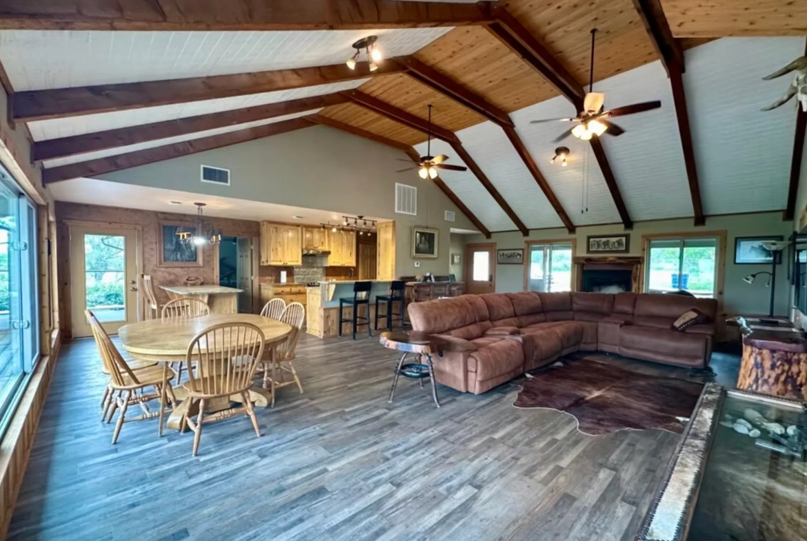 1112 HIGHTOWER ROAD