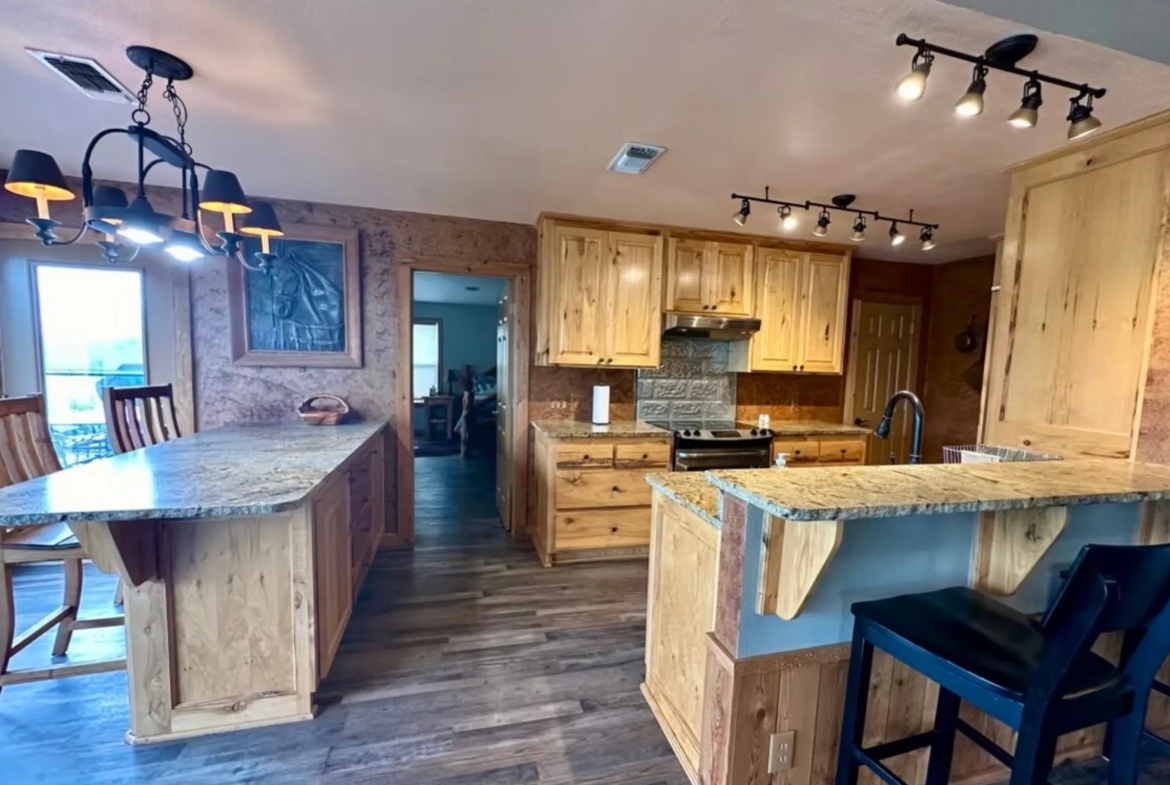 1112 HIGHTOWER ROAD