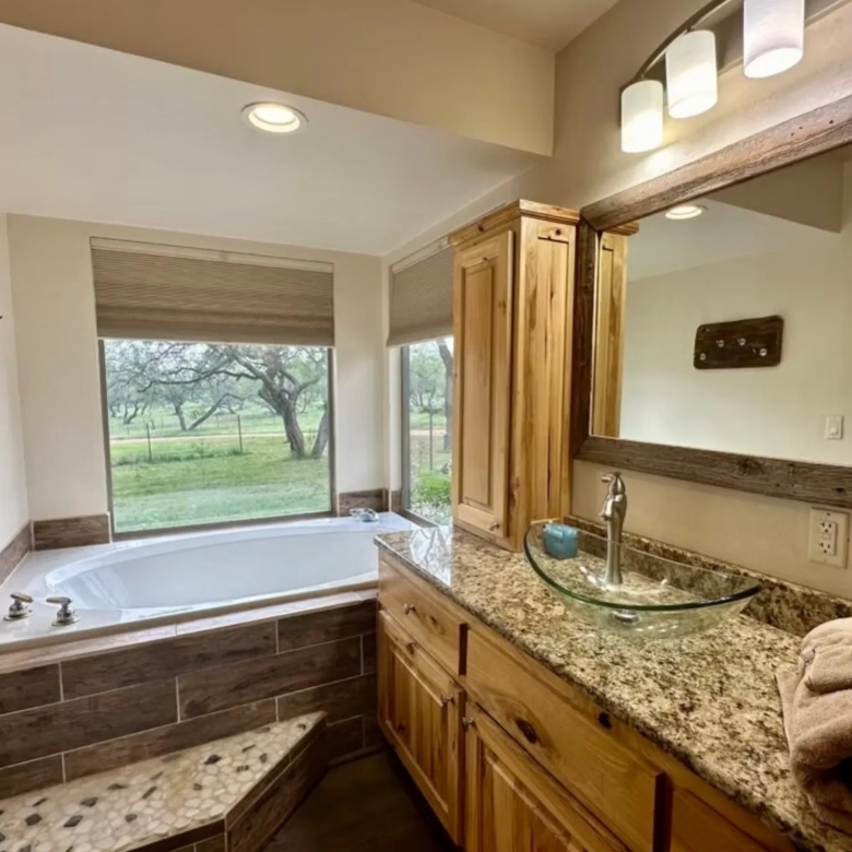 1112 HIGHTOWER ROAD