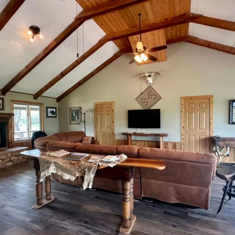 1112 HIGHTOWER ROAD