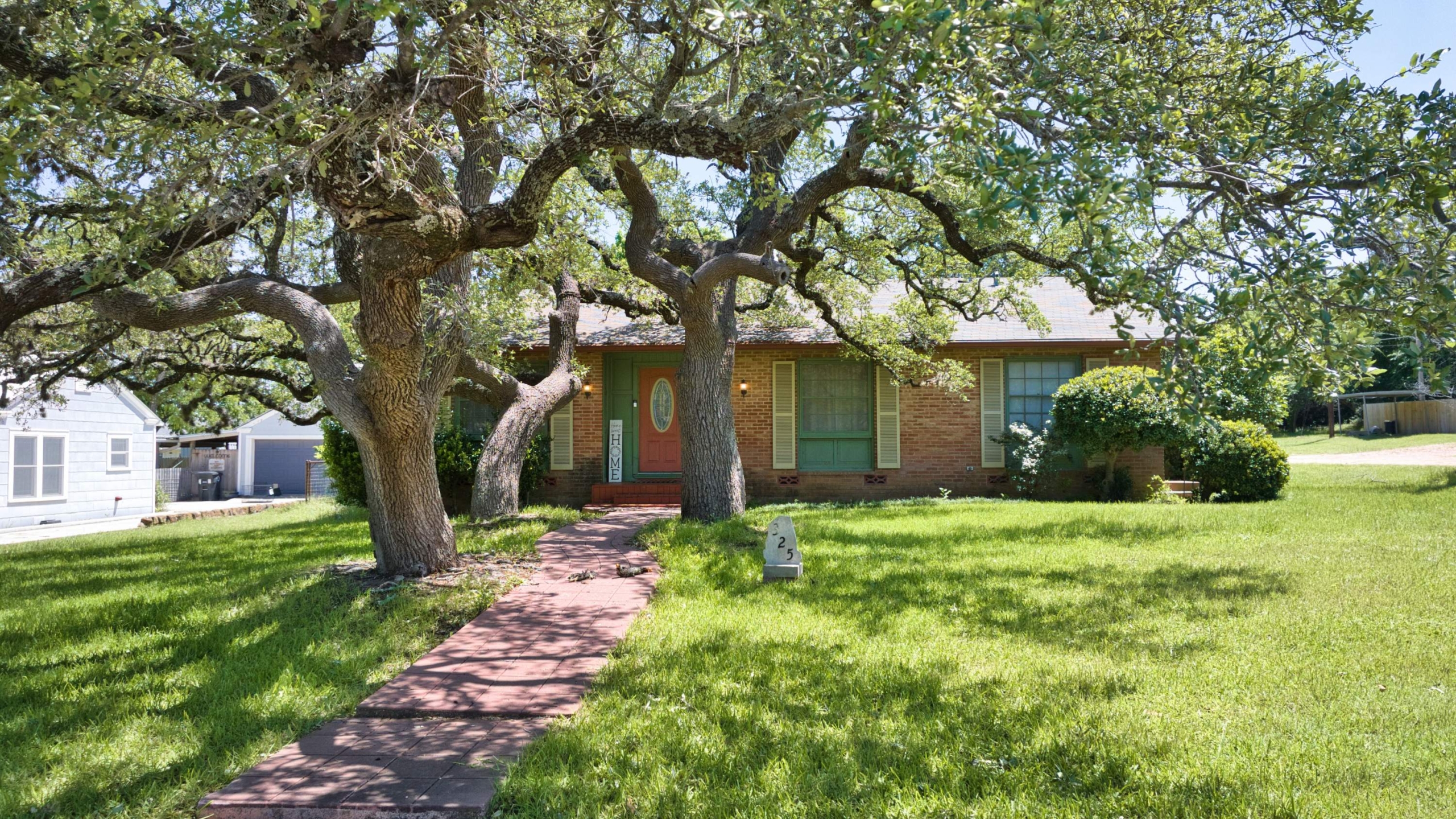 325 E Rainey Mason, TX