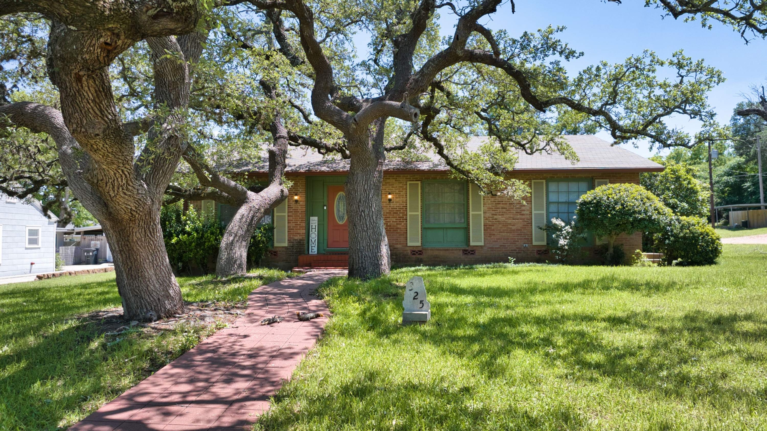 325 E Rainey Mason, TX