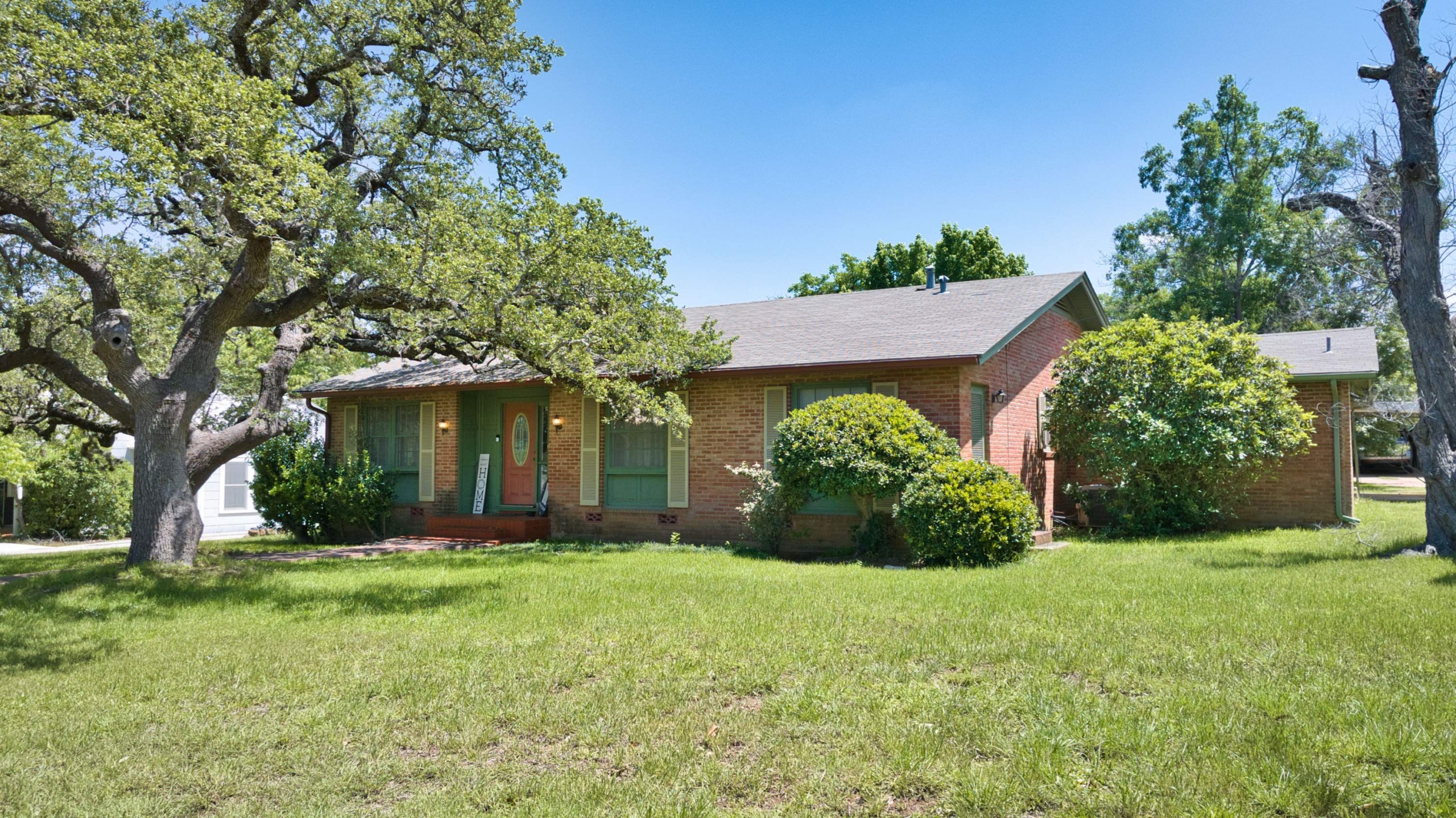 325 E Rainey Mason, TX