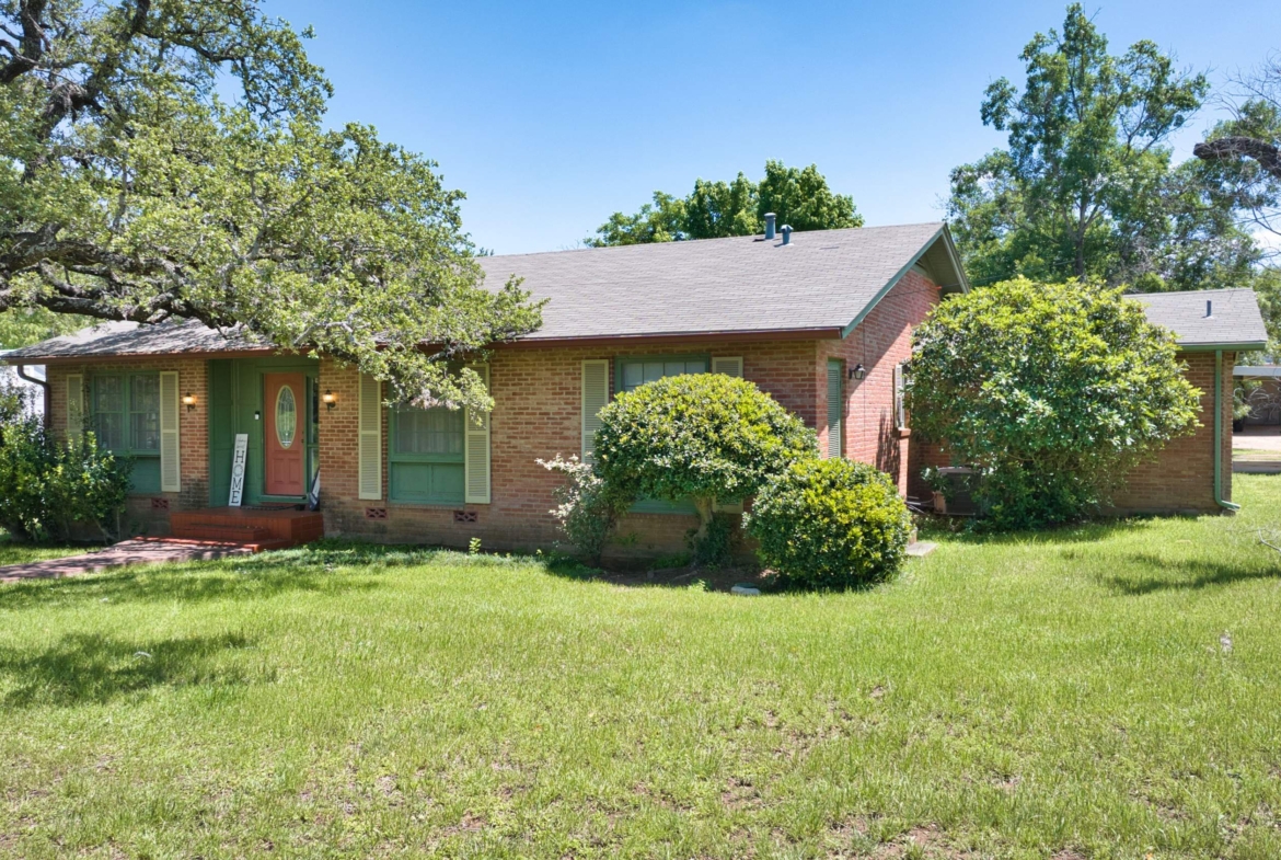 325 E Rainey Mason, TX