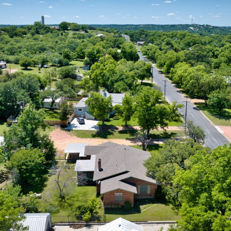 325 E Rainey Mason, TX