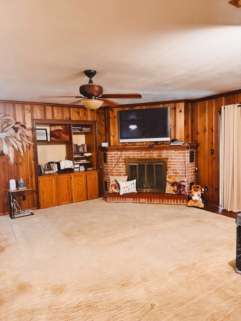 325 E Rainey Mason, TX