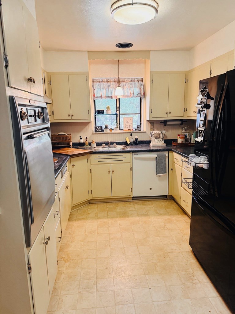 325 E Rainey Mason, TX