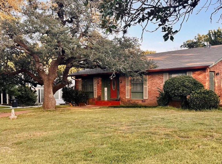 325 E Rainey Mason, TX